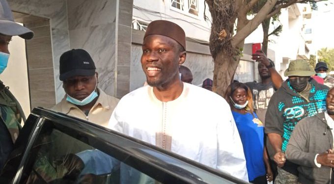 السنغال: عثمان سونكو ، في حالة تدهور ، يسعى للحصول على الدعم