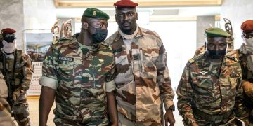 دومبويا كامارا