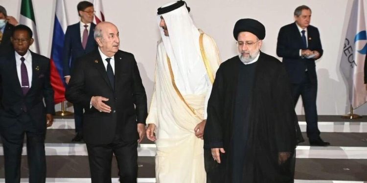 أوكرانيا: الجزائر في قلب المحور الجيوسياسي الغازي؟