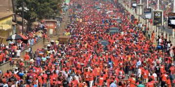 في غينيا ، ما الذي لا يزال FNCD يزن؟