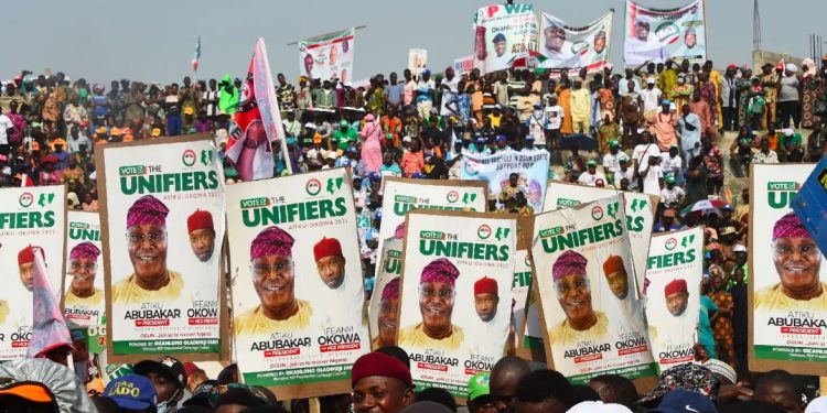 18 candidats et 93 millions d’électeurs : les défis de la présidentielle nigériane